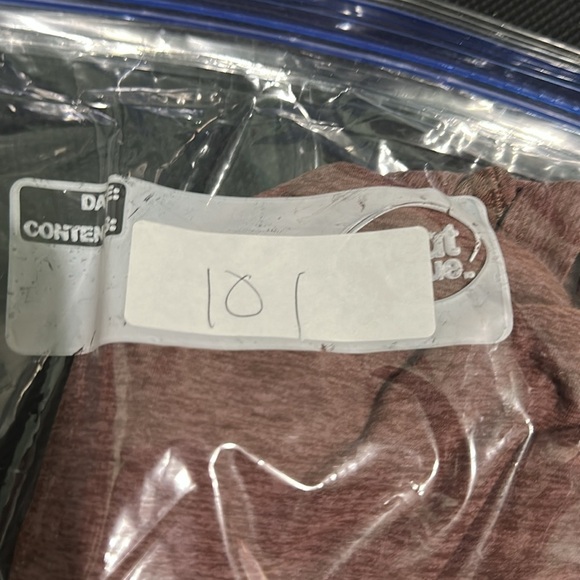 Vuori red pink Crossback unpadded sports bra activewear running yoga size small - Picture 5 of 5